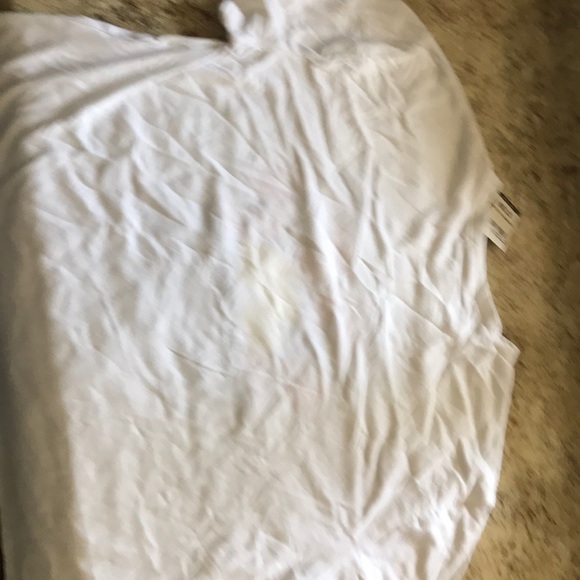 A graphic tee - Picture 2 of 2